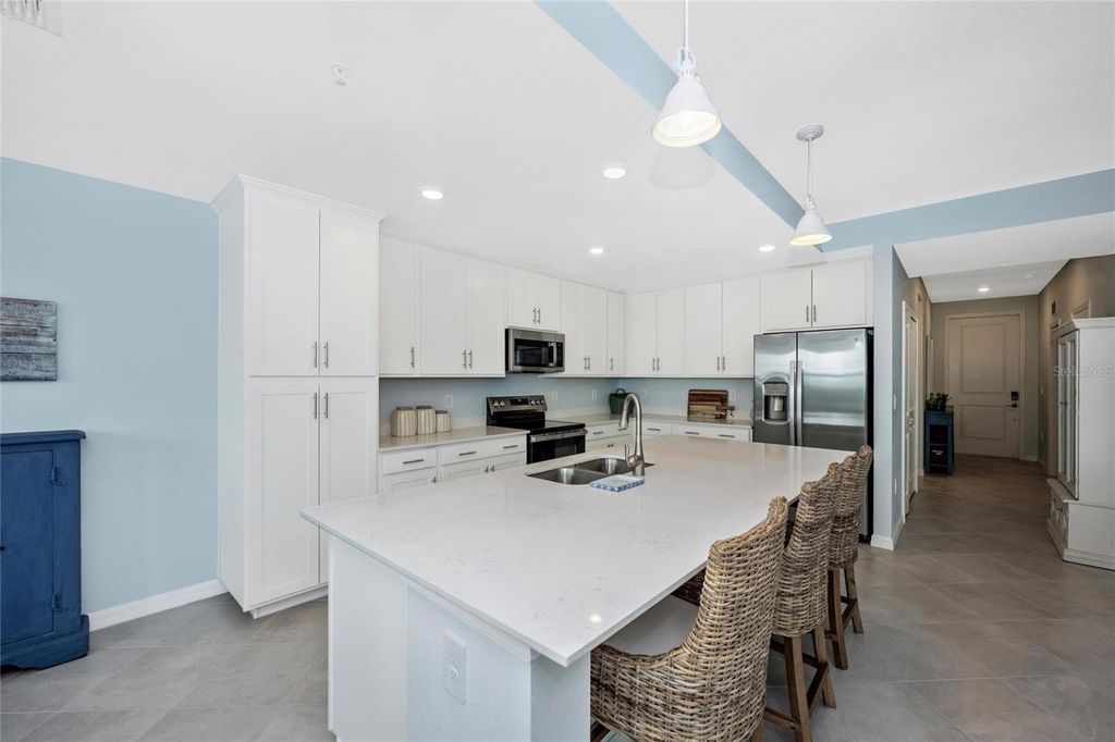 Image 6 of property listing at 17655 OPAL SAND DRIVE 203, Venice, FL 34293