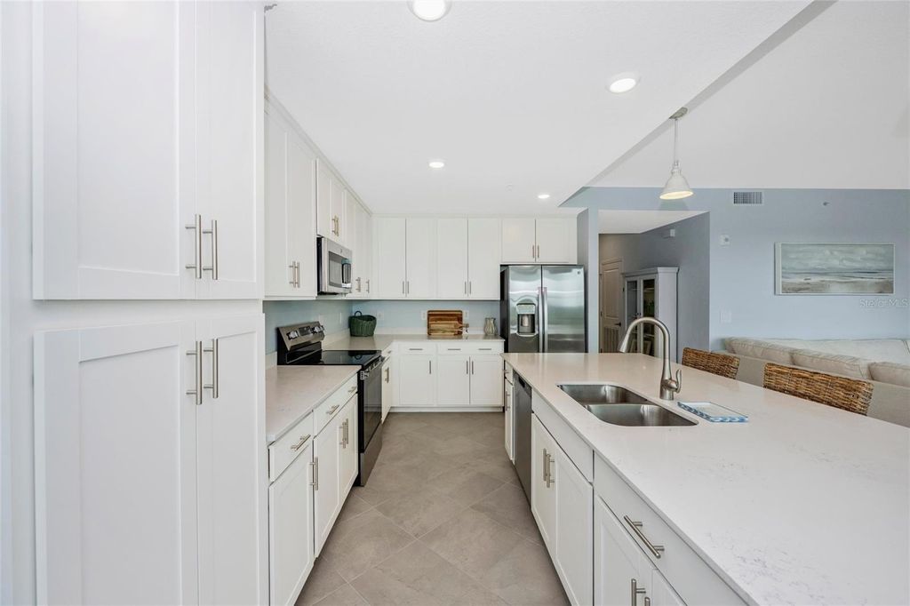Image 9 of property listing at 17655 OPAL SAND DRIVE 203, Venice, FL 34293