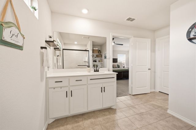 601 Emmons Creek Street, Justin, TX 76247