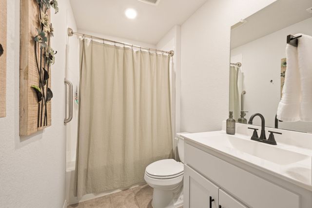601 Emmons Creek Street, Justin, TX 76247