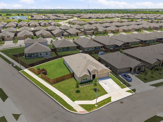 601 Emmons Creek Street, Justin, TX 76247