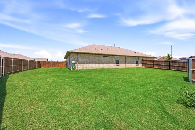 601 Emmons Creek Street, Justin, TX 76247