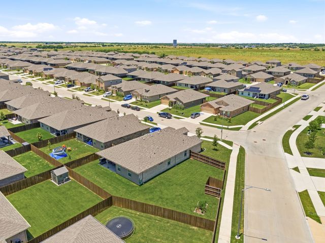 601 Emmons Creek Street, Justin, TX 76247