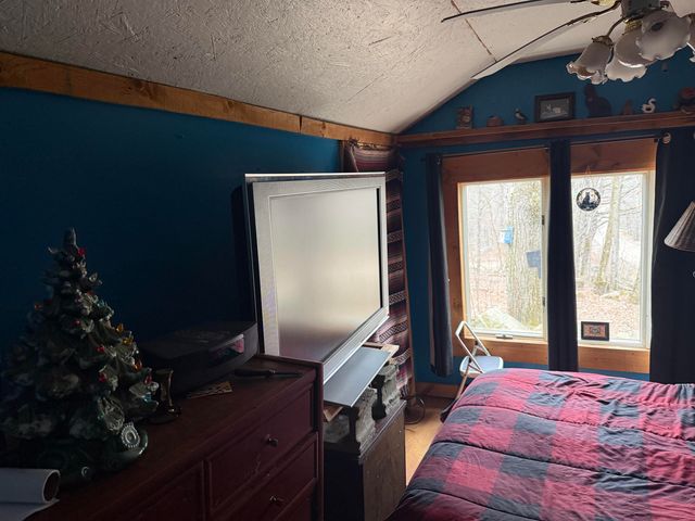 386 Straits Road, New Hampton, NH 03256
