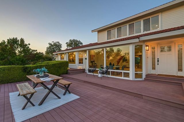 2495 Meadow Creek Rd, Lincoln, CA 95648