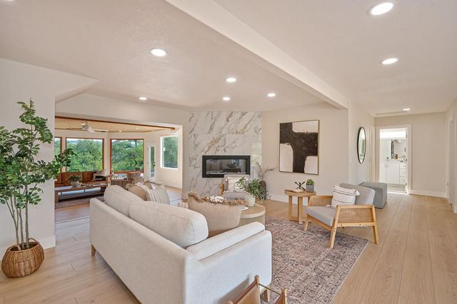 2495 Meadow Creek Rd, Lincoln, CA 95648
