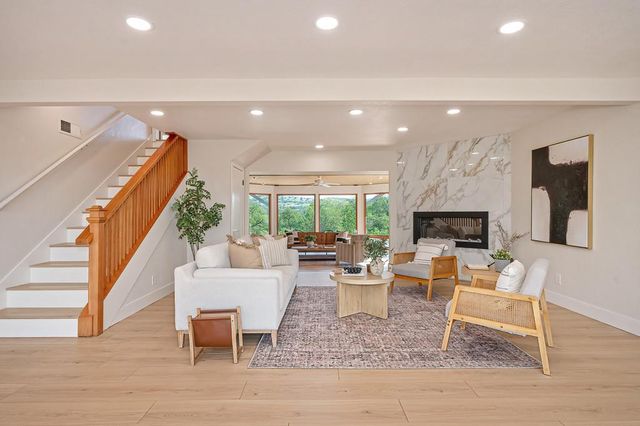 2495 Meadow Creek Rd, Lincoln, CA 95648