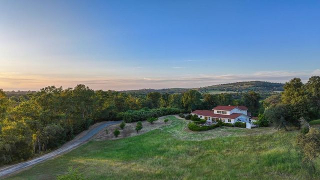 2495 Meadow Creek Rd, Lincoln, CA 95648