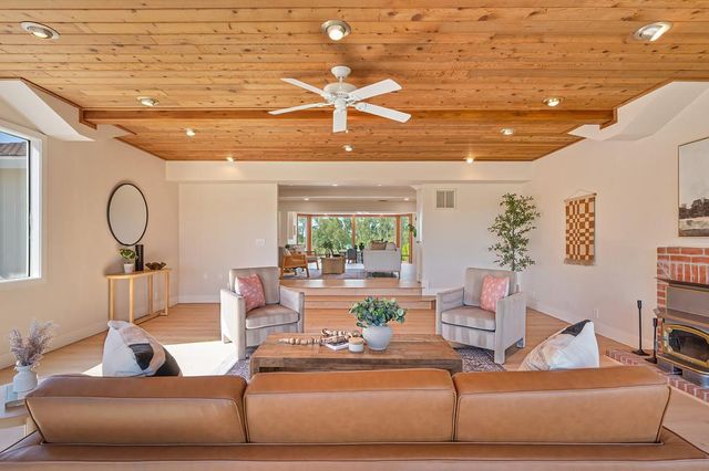 2495 Meadow Creek Rd, Lincoln, CA 95648