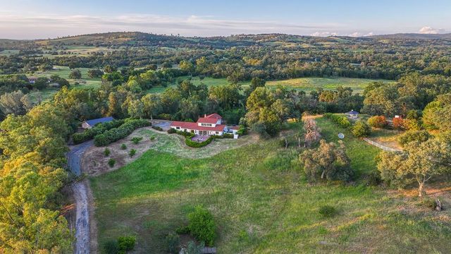2495 Meadow Creek Rd, Lincoln, CA 95648