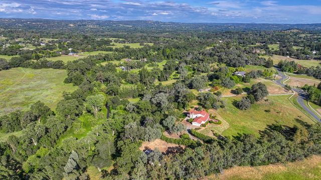 2495 Meadow Creek Rd, Lincoln, CA 95648