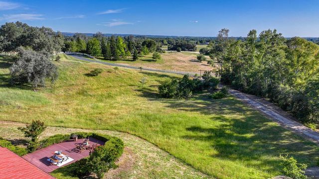 2495 Meadow Creek Rd, Lincoln, CA 95648