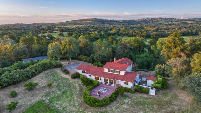 2495 Meadow Creek Rd, Lincoln, CA 95648