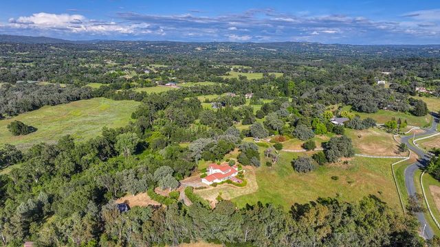 2495 Meadow Creek Rd, Lincoln, CA 95648