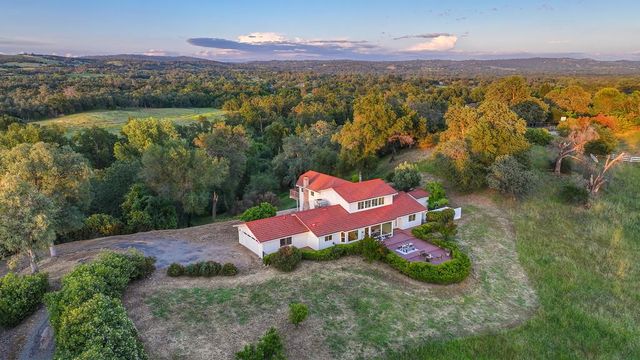 2495 Meadow Creek Rd, Lincoln, CA 95648