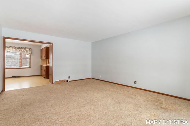 409 W Lakewood Boulevard, Holland, MI 49424