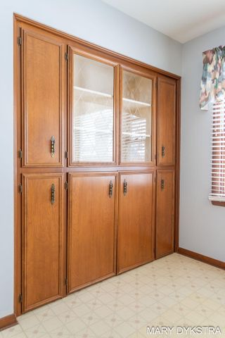 409 W Lakewood Boulevard, Holland, MI 49424