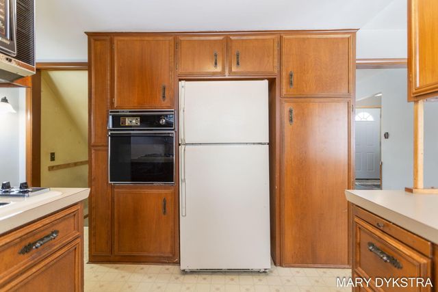 409 W Lakewood Boulevard, Holland, MI 49424