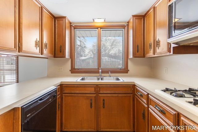 409 W Lakewood Boulevard, Holland, MI 49424