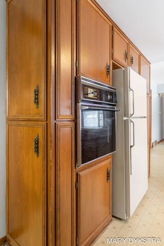 409 W Lakewood Boulevard, Holland, MI 49424