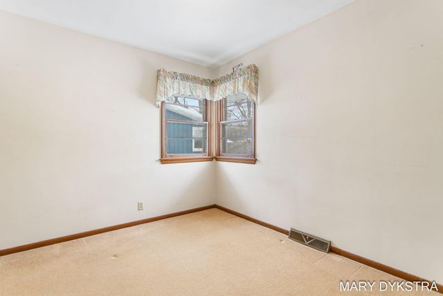 409 W Lakewood Boulevard, Holland, MI 49424