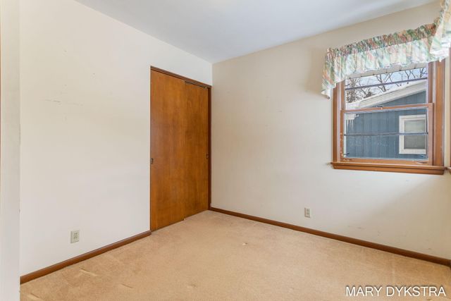 409 W Lakewood Boulevard, Holland, MI 49424