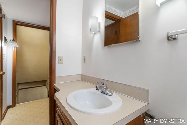 409 W Lakewood Boulevard, Holland, MI 49424