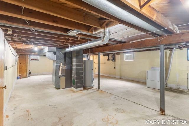 409 W Lakewood Boulevard, Holland, MI 49424