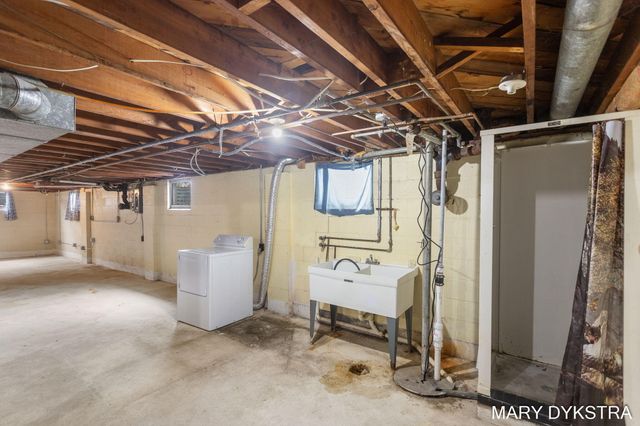 409 W Lakewood Boulevard, Holland, MI 49424