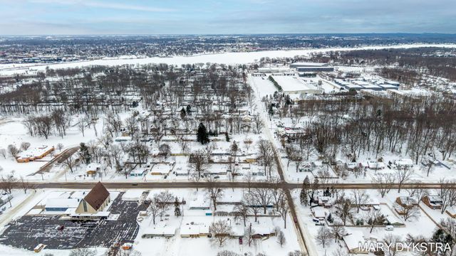 409 W Lakewood Boulevard, Holland, MI 49424