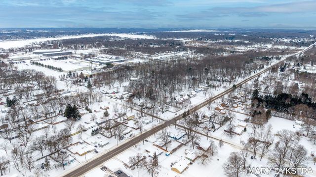 409 W Lakewood Boulevard, Holland, MI 49424