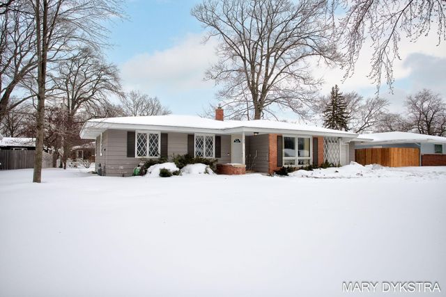 409 W Lakewood Boulevard, Holland, MI 49424