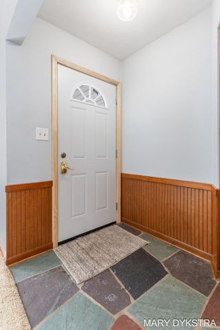 409 W Lakewood Boulevard, Holland, MI 49424