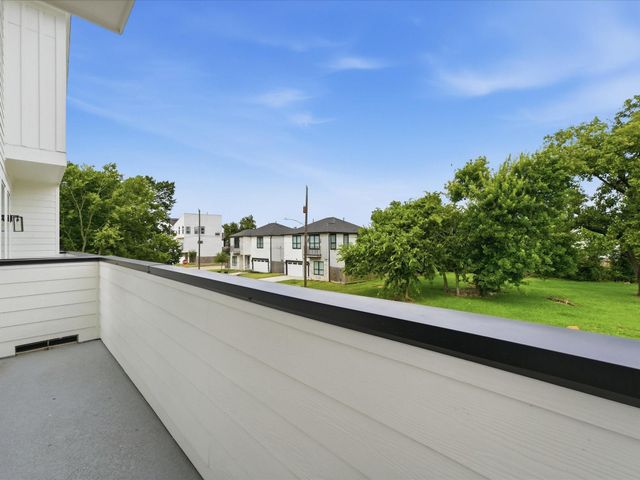 7453 Lasalette Street, Houston, TX 77021