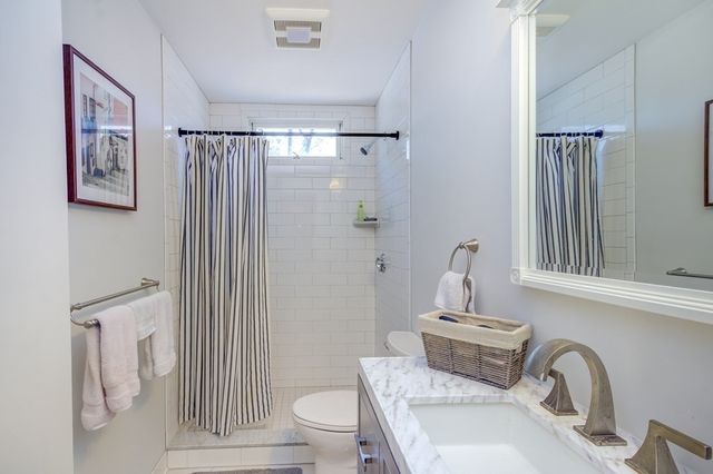 222 Lowell Ave 2, Newton, MA 02460
