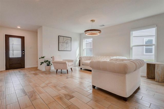 14611 Alderete Dr, Houston, TX 77068