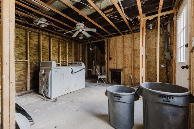 166 Hull St, Hingham, MA 02043