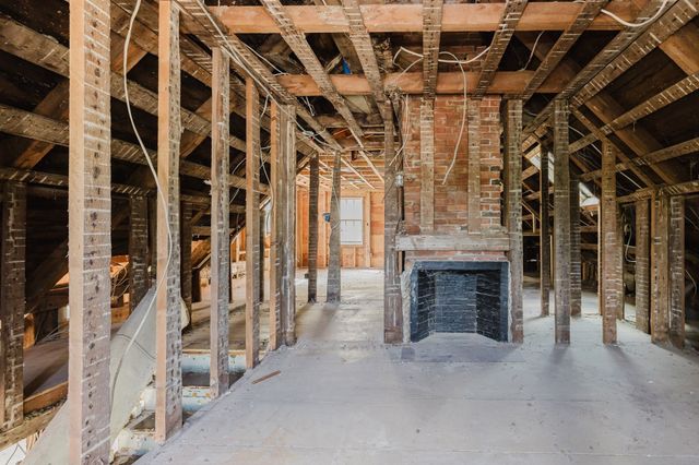 166 Hull St, Hingham, MA 02043