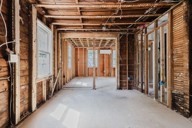 166 Hull St, Hingham, MA 02043