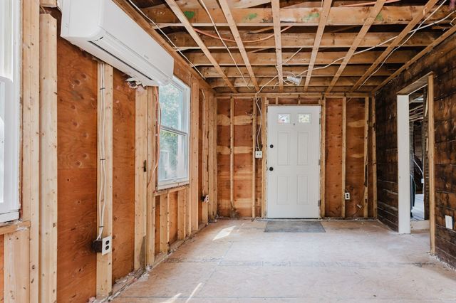 166 Hull St, Hingham, MA 02043
