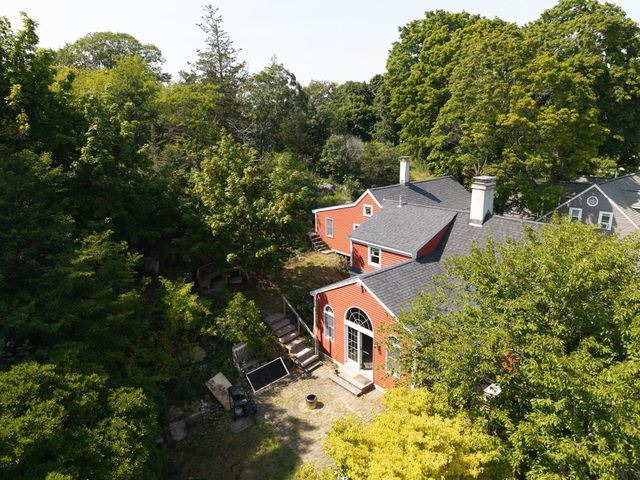166 Hull St, Hingham, MA 02043