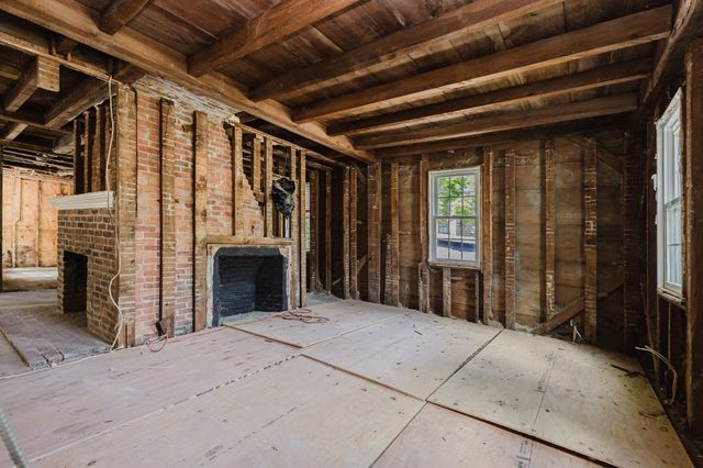166 Hull St, Hingham, MA 02043