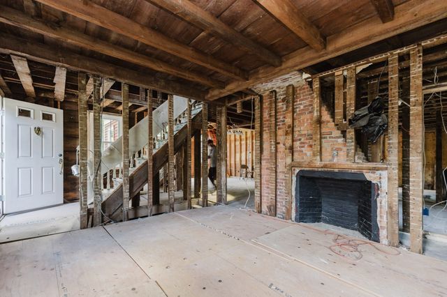 166 Hull St, Hingham, MA 02043