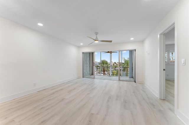29 Yacht Club Drive 407, North Palm Beach, FL 33408