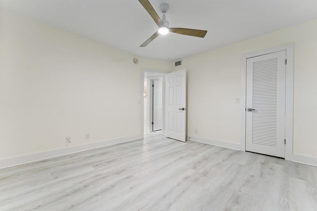 29 Yacht Club Drive 407, North Palm Beach, FL 33408