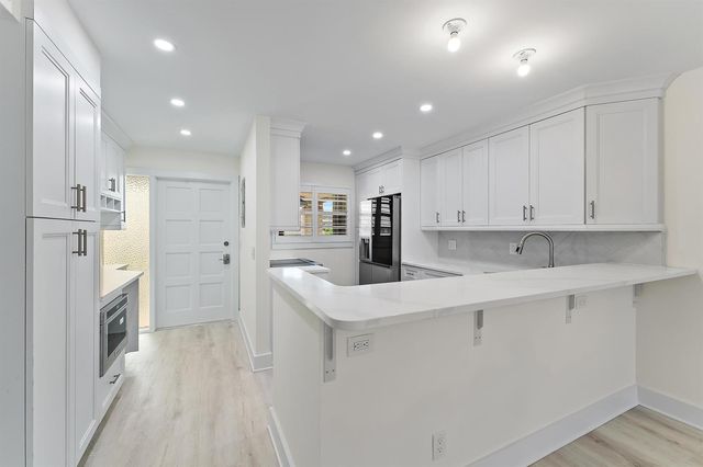 29 Yacht Club Drive 407, North Palm Beach, FL 33408