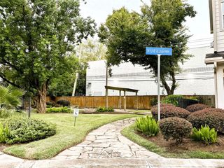 3410 Skyline Village Drive, Houston, TX 77057