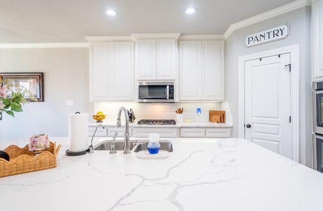 1208 Desert Rose Dr, Midland, TX 79705