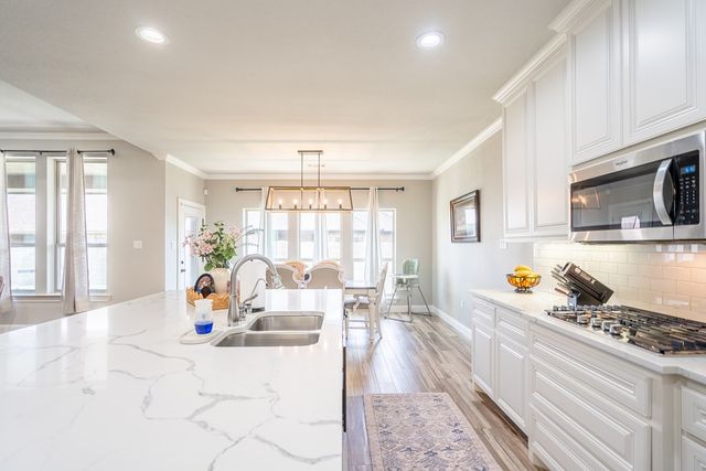 1208 Desert Rose Dr, Midland, TX 79705