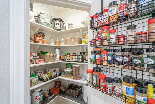 1208 Desert Rose Dr, Midland, TX 79705